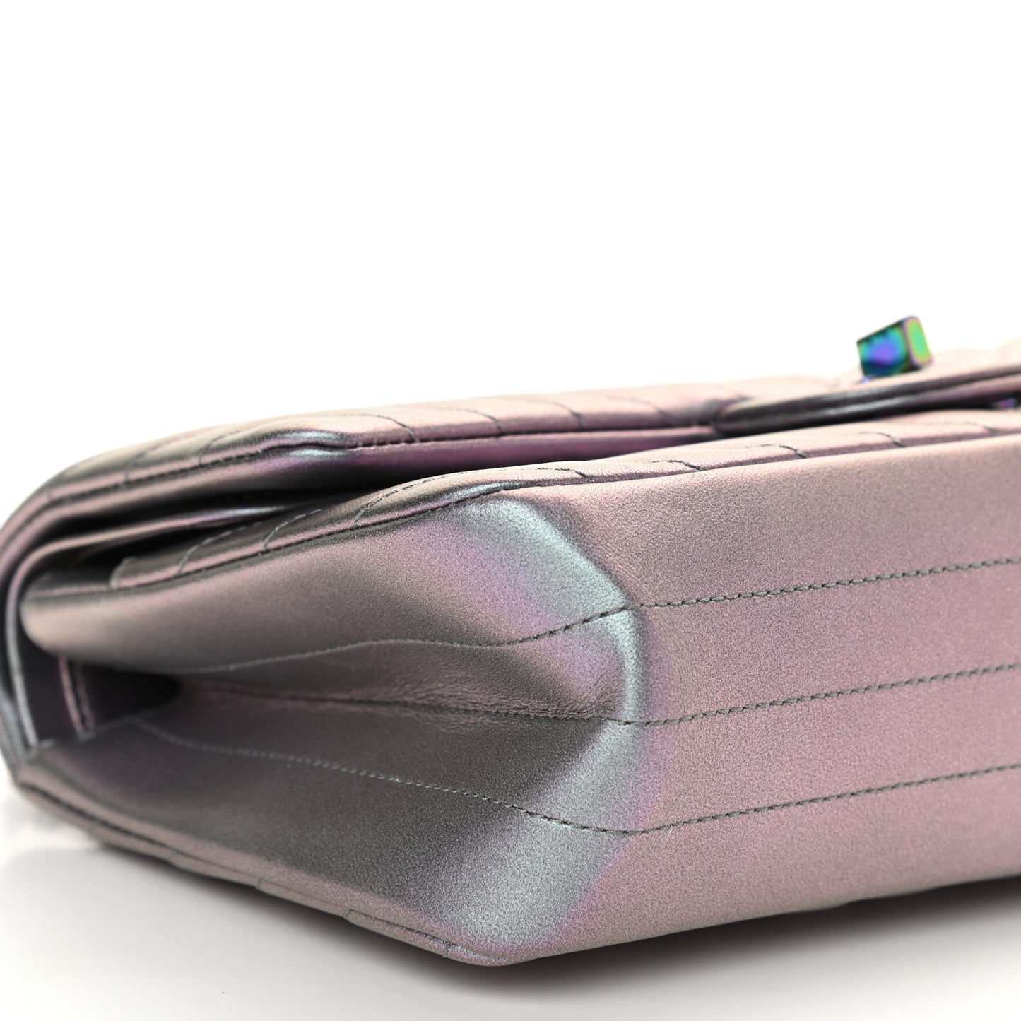 Iridescent Lambskin Chevron Quilted 2.55 Reissue 225 Flap Light Purple