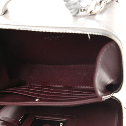 Chanel Metallic Caviar Quilted Large CC Filigree Vanity Case Silver 9 of 23