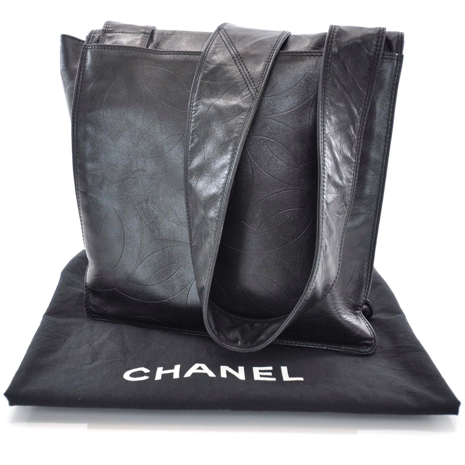 Chanel Lambskin CC Messenger Black 3 of 9