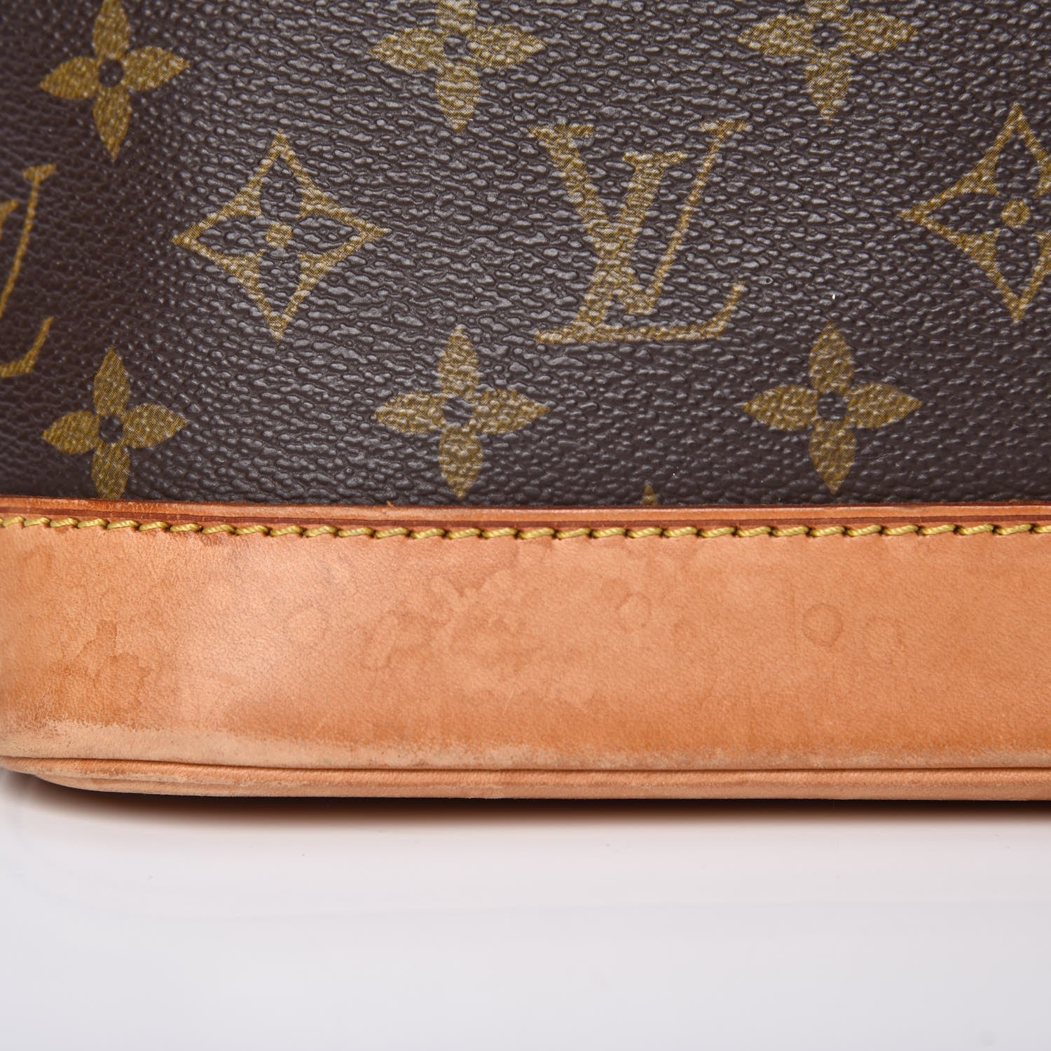 Louis Vuitton Monogram Alma PM 14 of 16