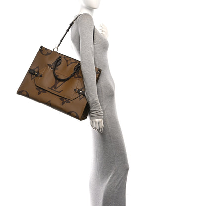 Louis Vuitton Reverse Monogram Giant Onthego Voyage 2 of 9