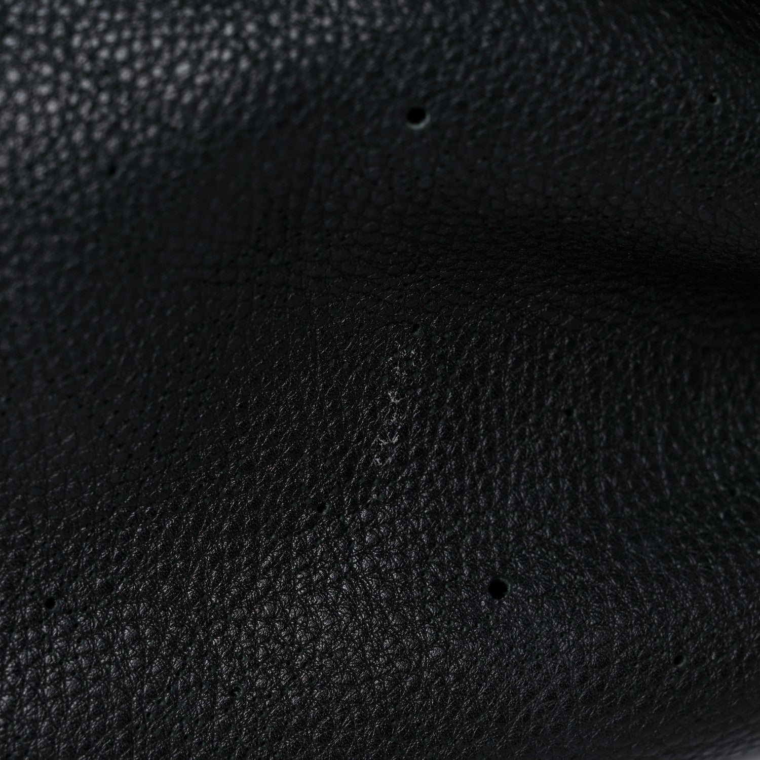 Louis Vuitton Mahina L Black 19 of 28