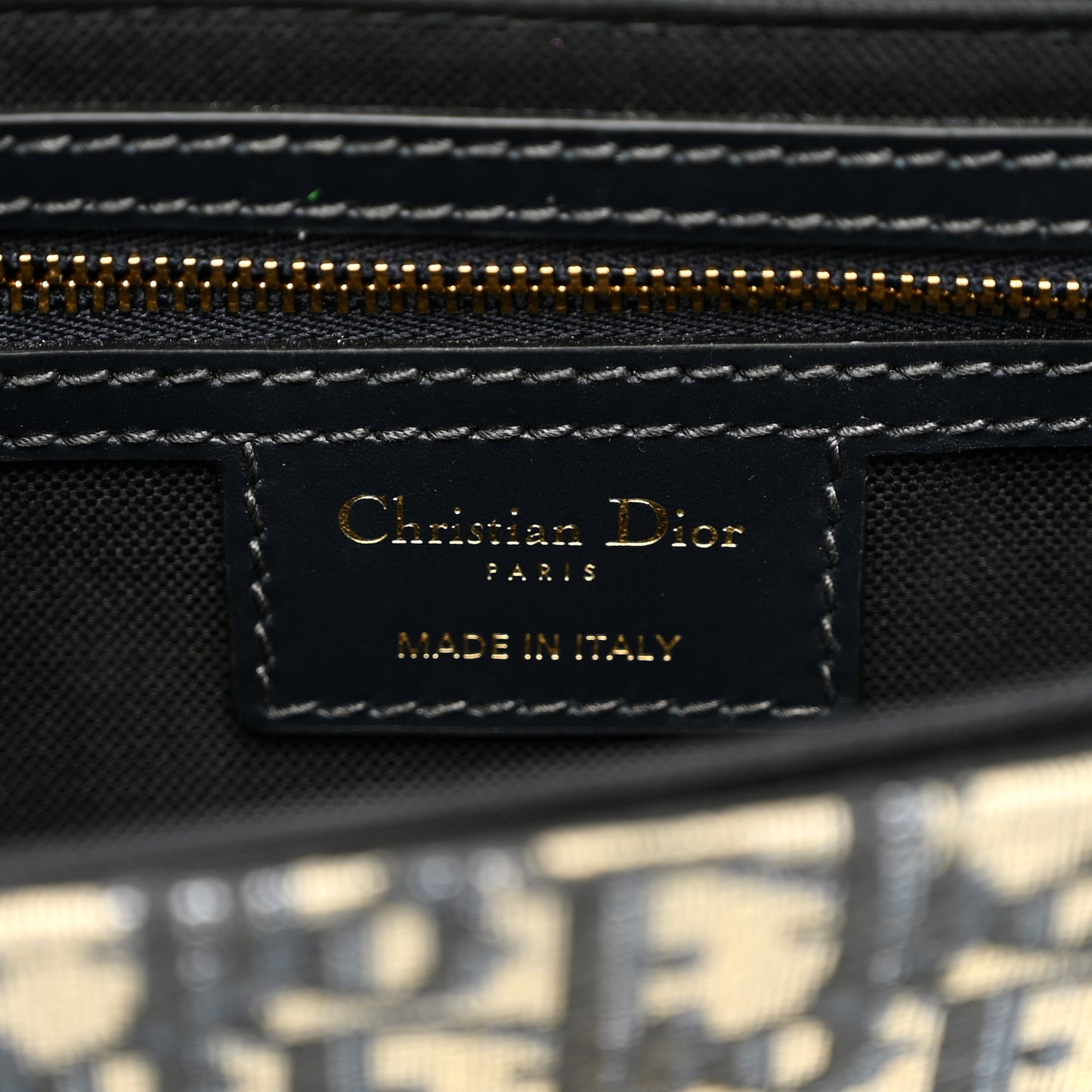 Oblique 30 Montaigne Avenue Bag Blue