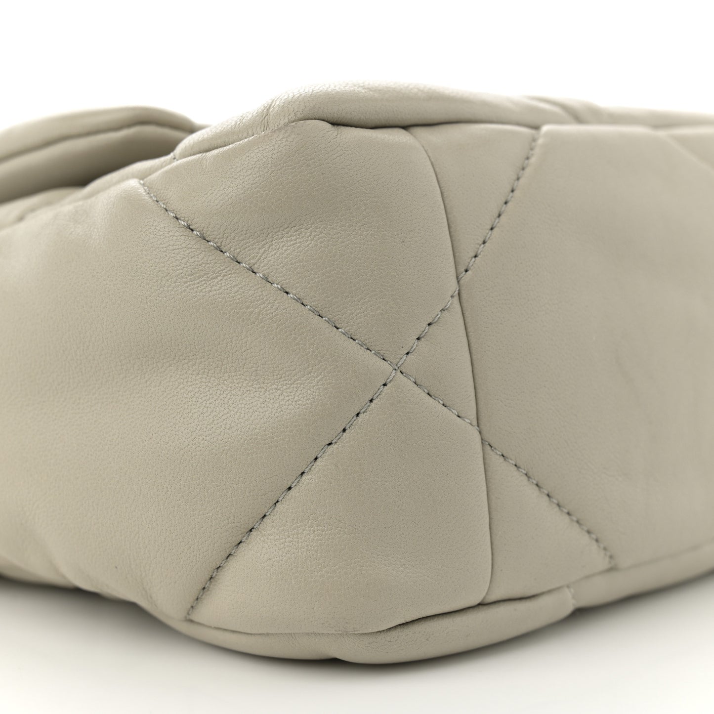 Lambskin Quilted Medium Chanel 19 Flap Grey