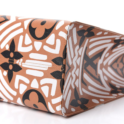 Louis Vuitton Monogram Giant Crafty Onthego GM Crème Caramel 8 of 11