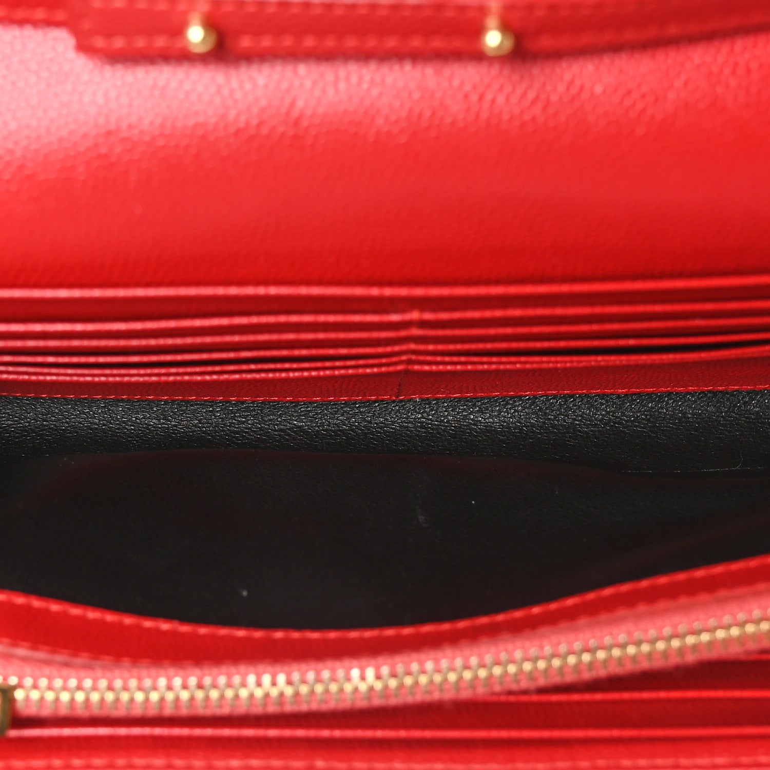 Saint Laurent Grain De Poudre Matelasse Chevron Monogram Chain Wallet Red 5 of 9