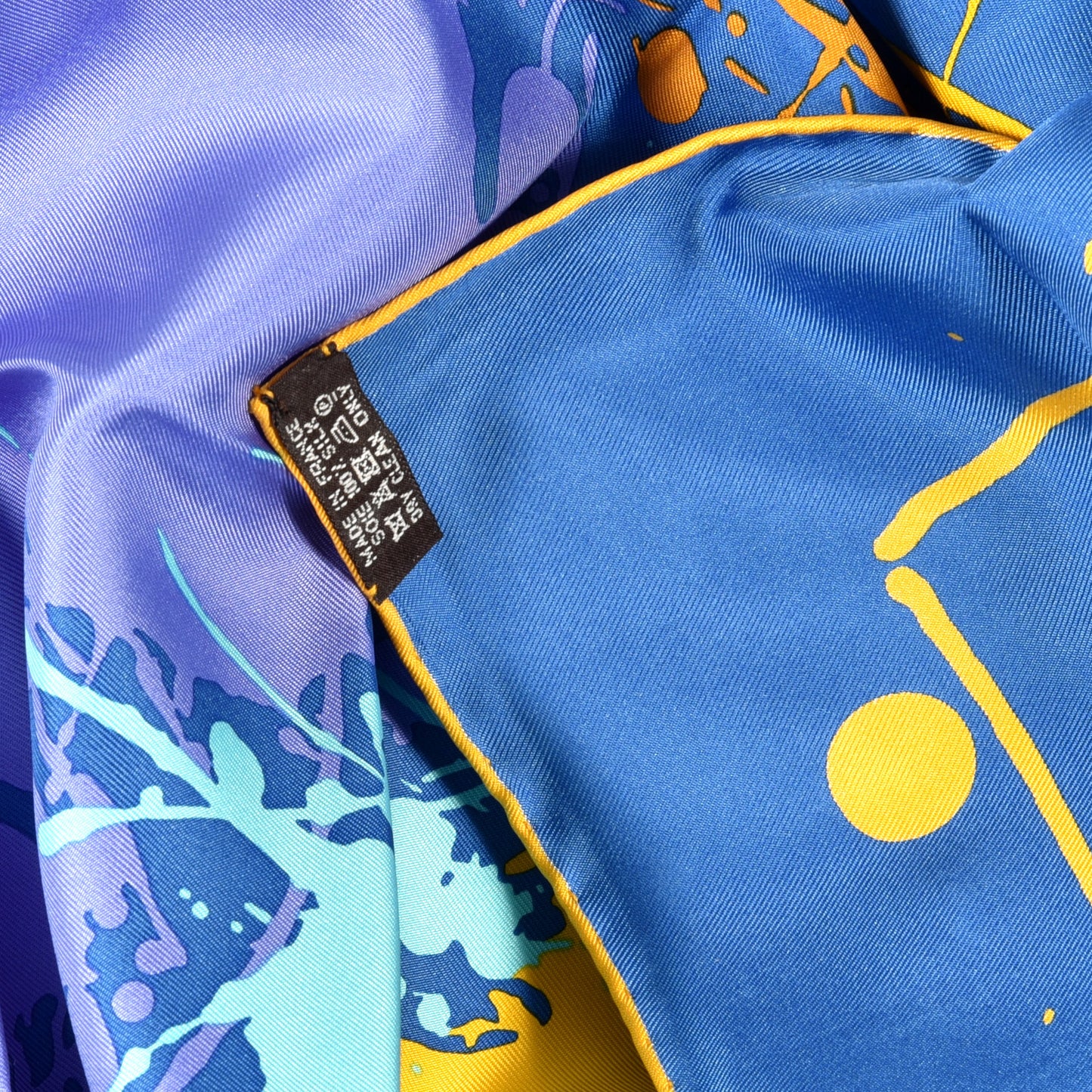 Silk Cheval Surprise Remix Scarf 90 Bleu Jaune D'Or Mauve
