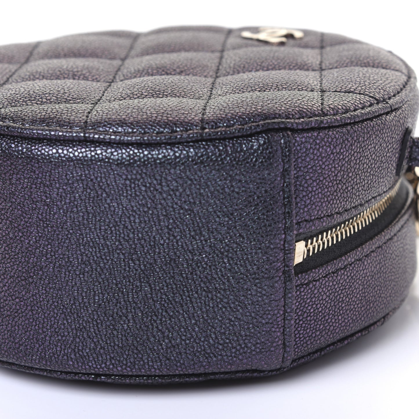 Iridescent Caviar Quilted Round Clutch With Chain Black