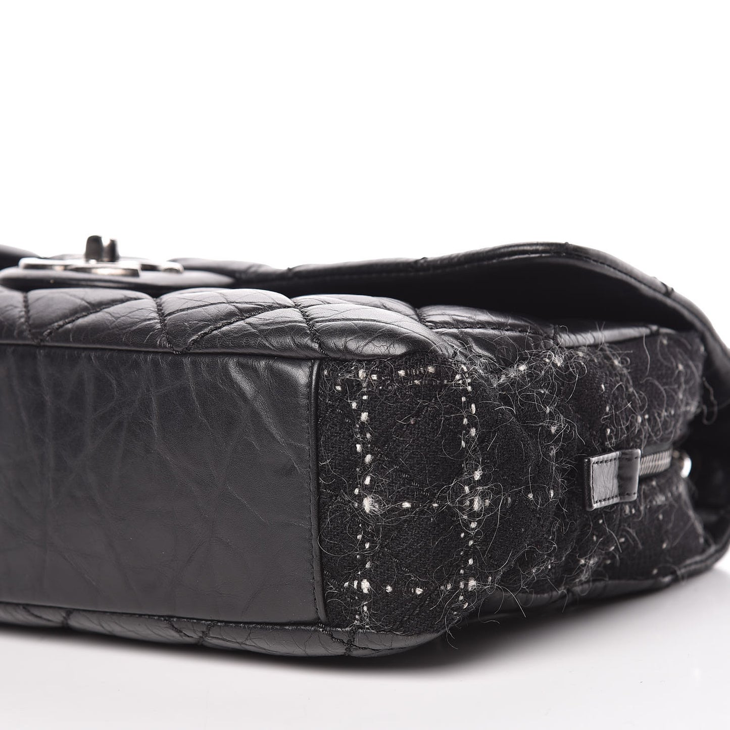 Aged Calfskin Tweed Jumbo New Portobello Flap Black