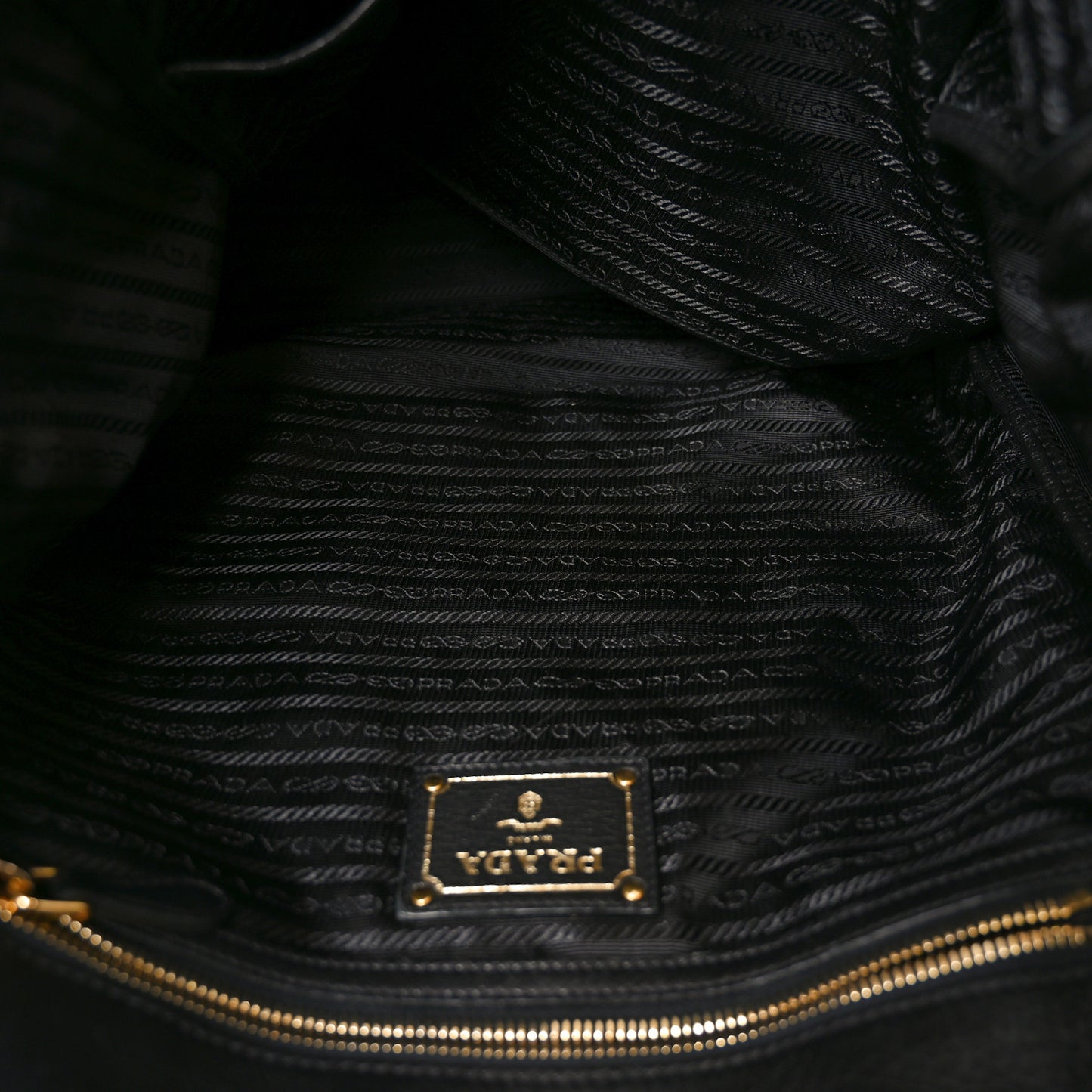Vitello Daino Tote Black