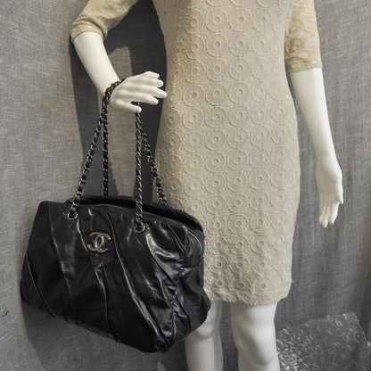 Chanel Leather Twisted Large Tote Black 3 of 9