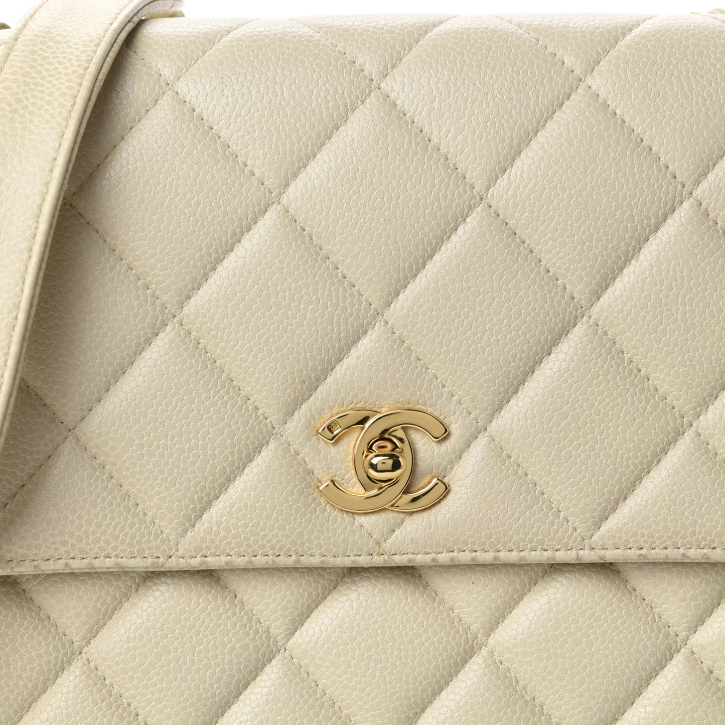 Caviar Quilted Medium Single Flap Ivory