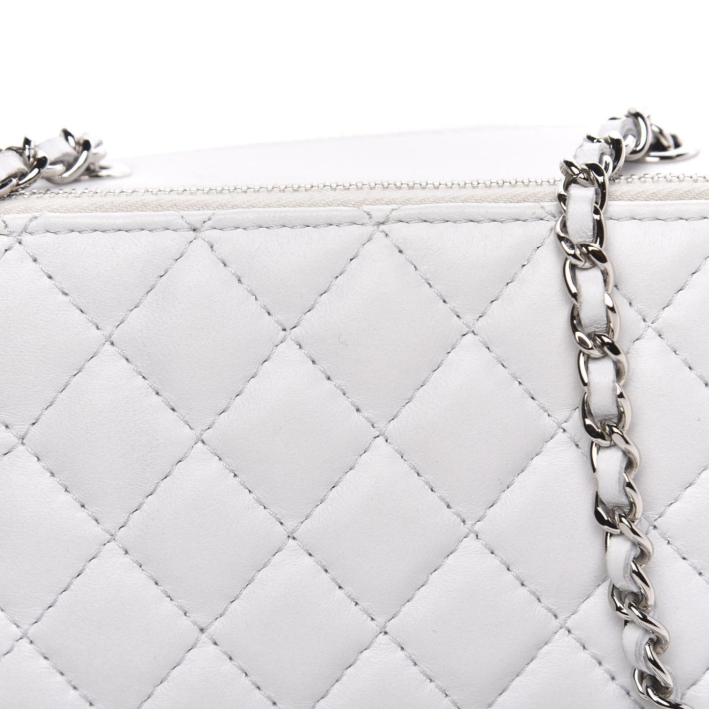 Lambskin Quilted Small Pocket Box Camera Case White