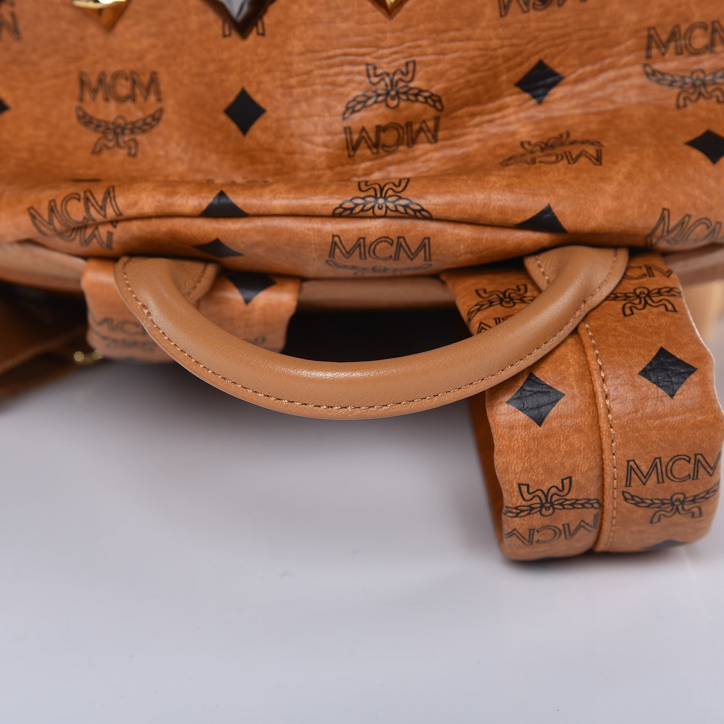 Visetos Studded Medium Stark M Backpack Cognac