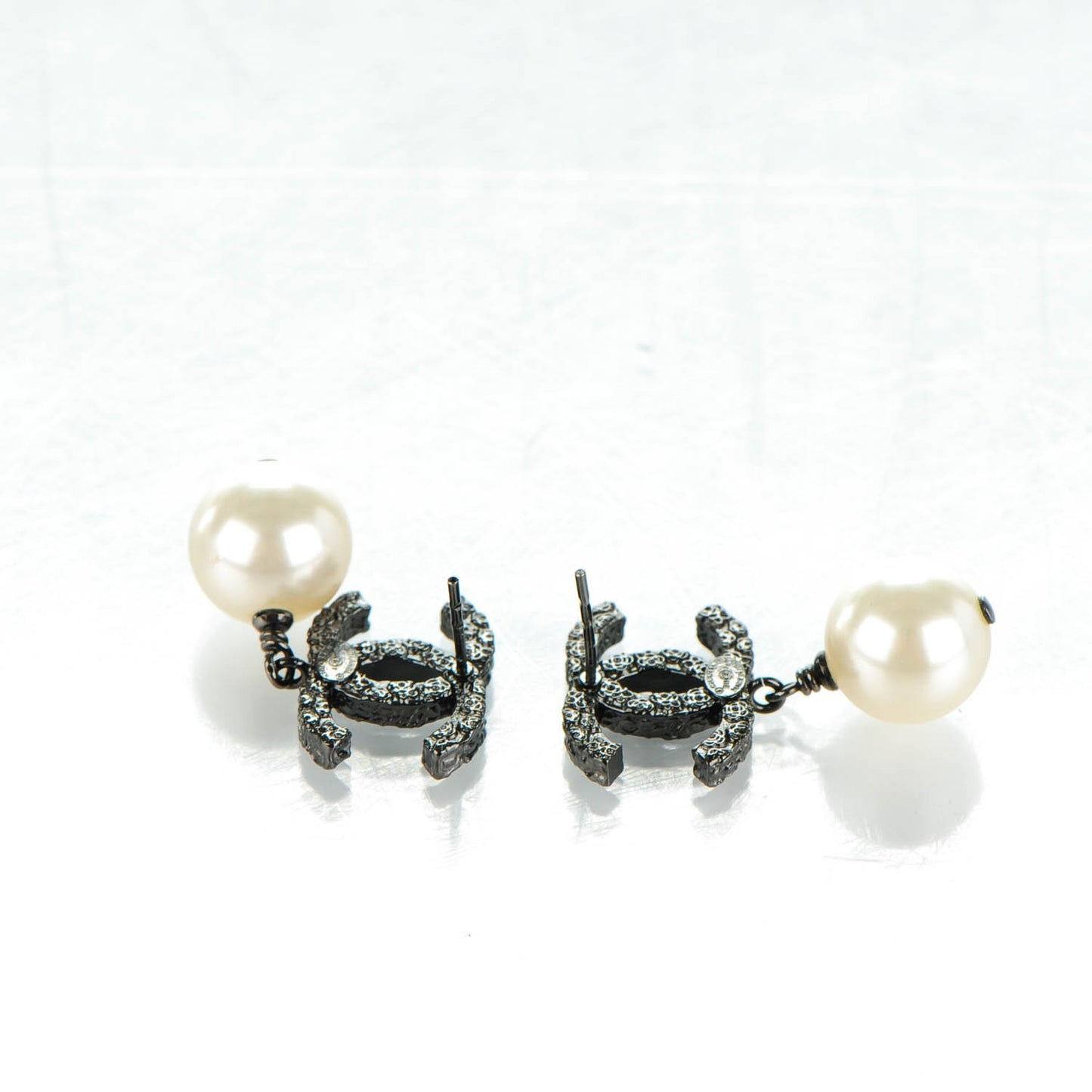 Ruthenium Pearl CC Drop Earrings