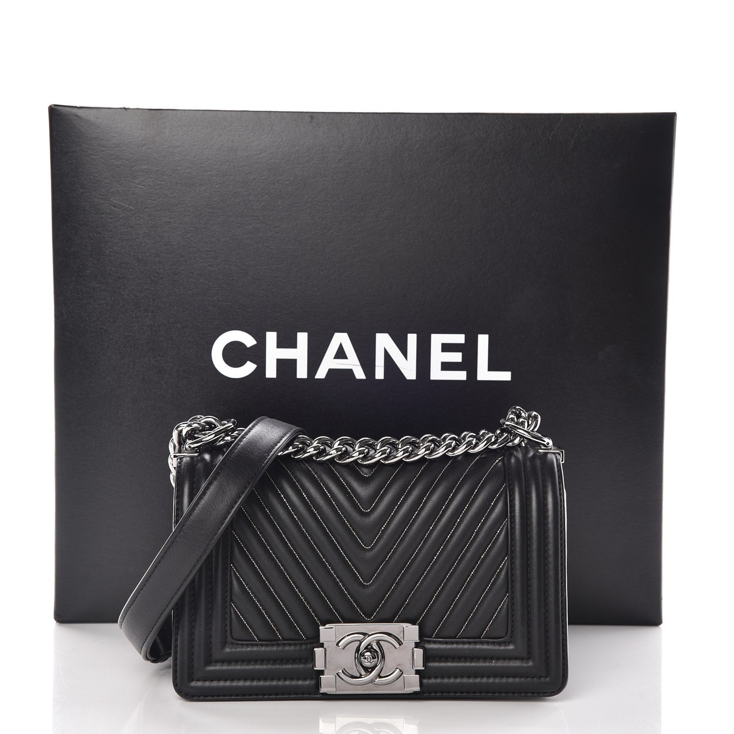 Calfskin Chain Chevron Small Boy Flap Black