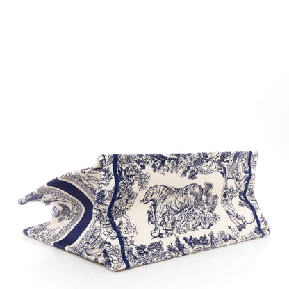 Christian Dior Canvas Embroidered Medium Dioriviera Toile De Jouy Book Tote Blue 4 of 10