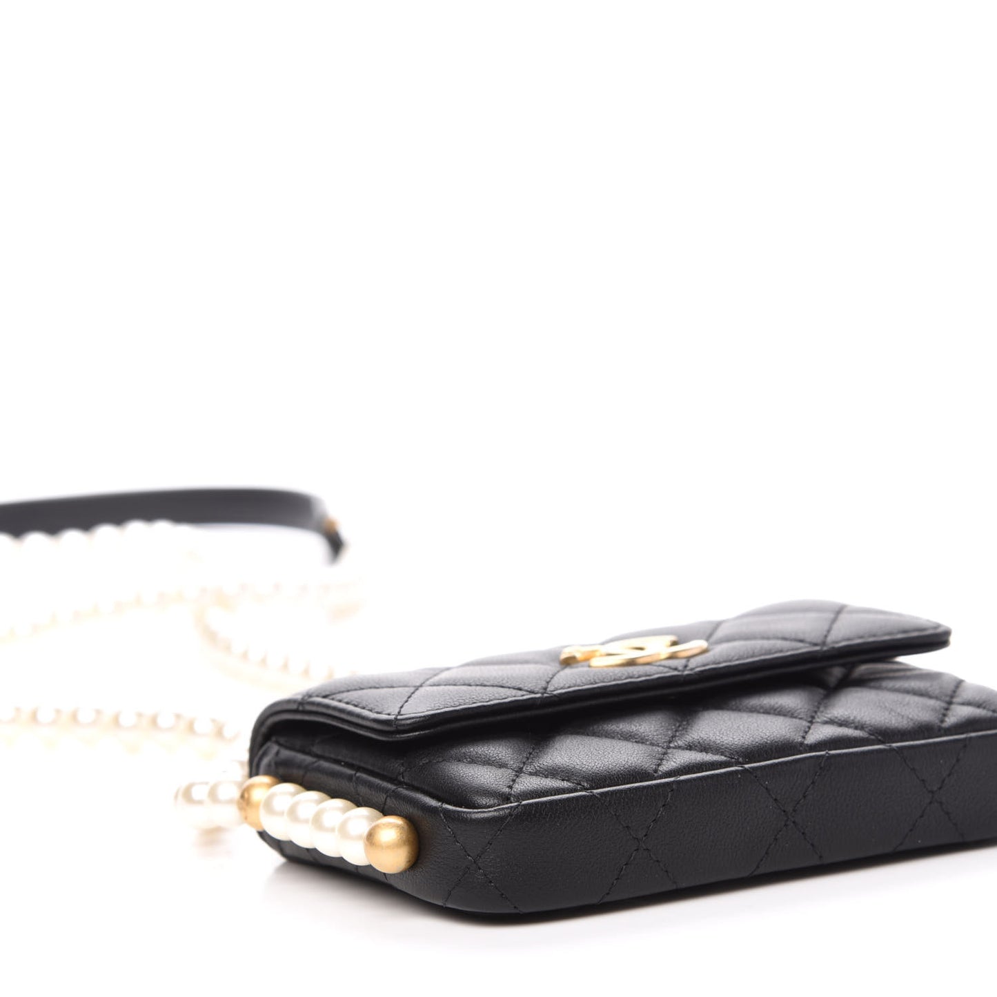 Calfskin Quilted About Pearls Card Holder Flap With Chain Black