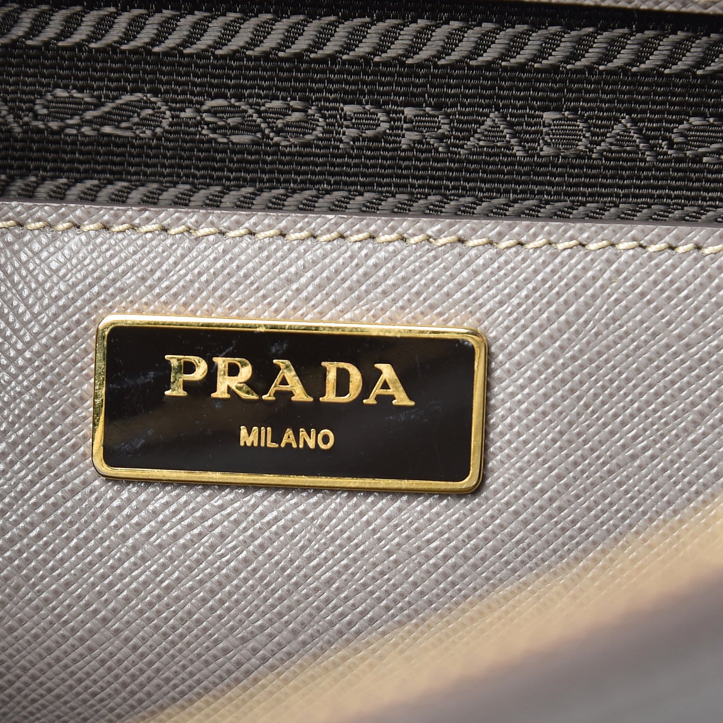 Saffiano Lux Extra Large Galleria Double Zip Tote Argilla