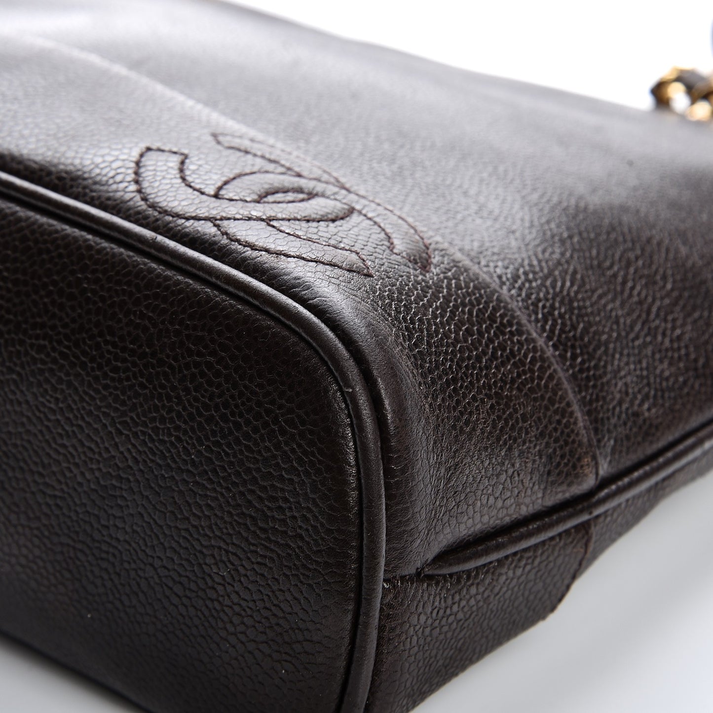 Caviar CC Shoulder Bag Dark Brown