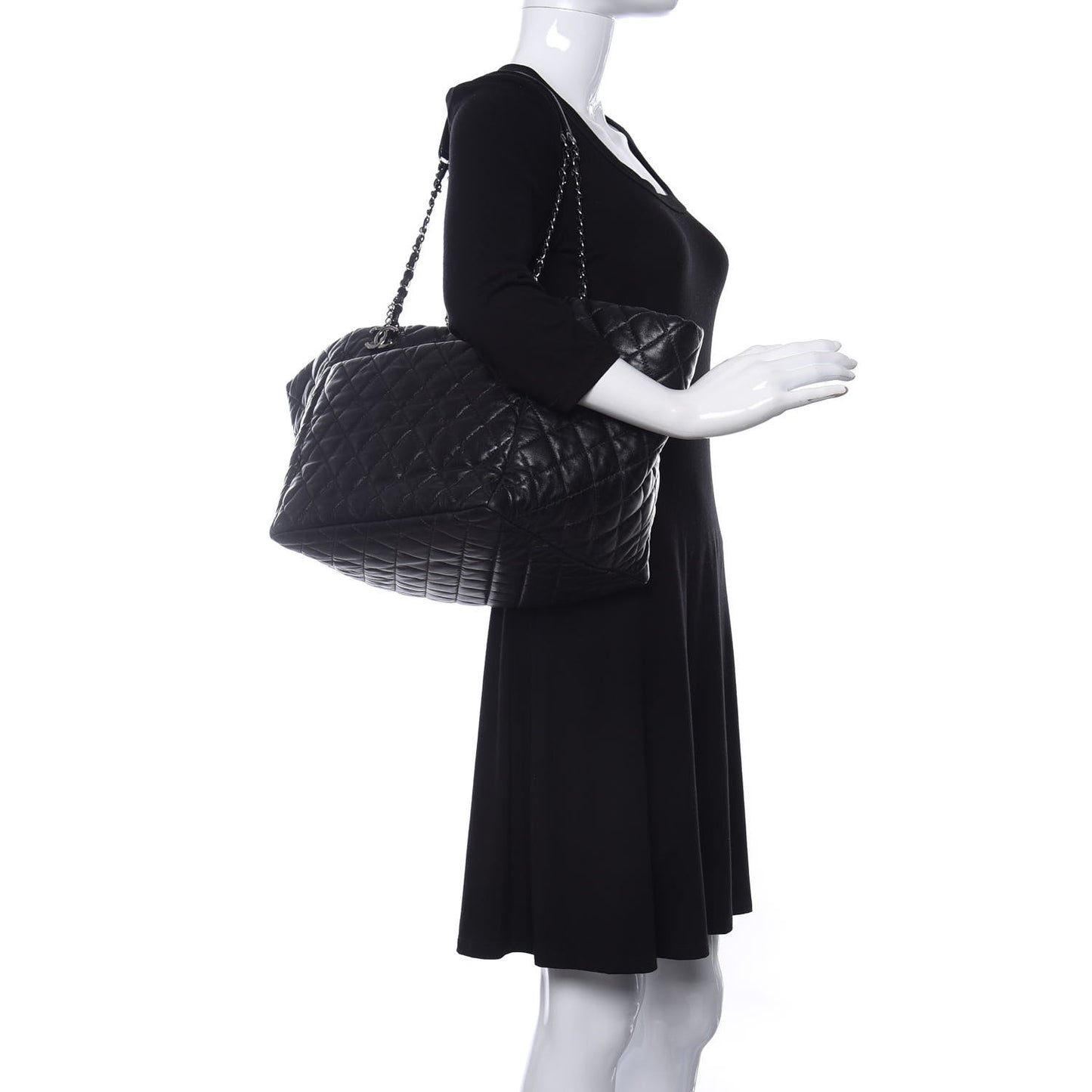 Lambskin Quilted Week End on Mars Tote Black