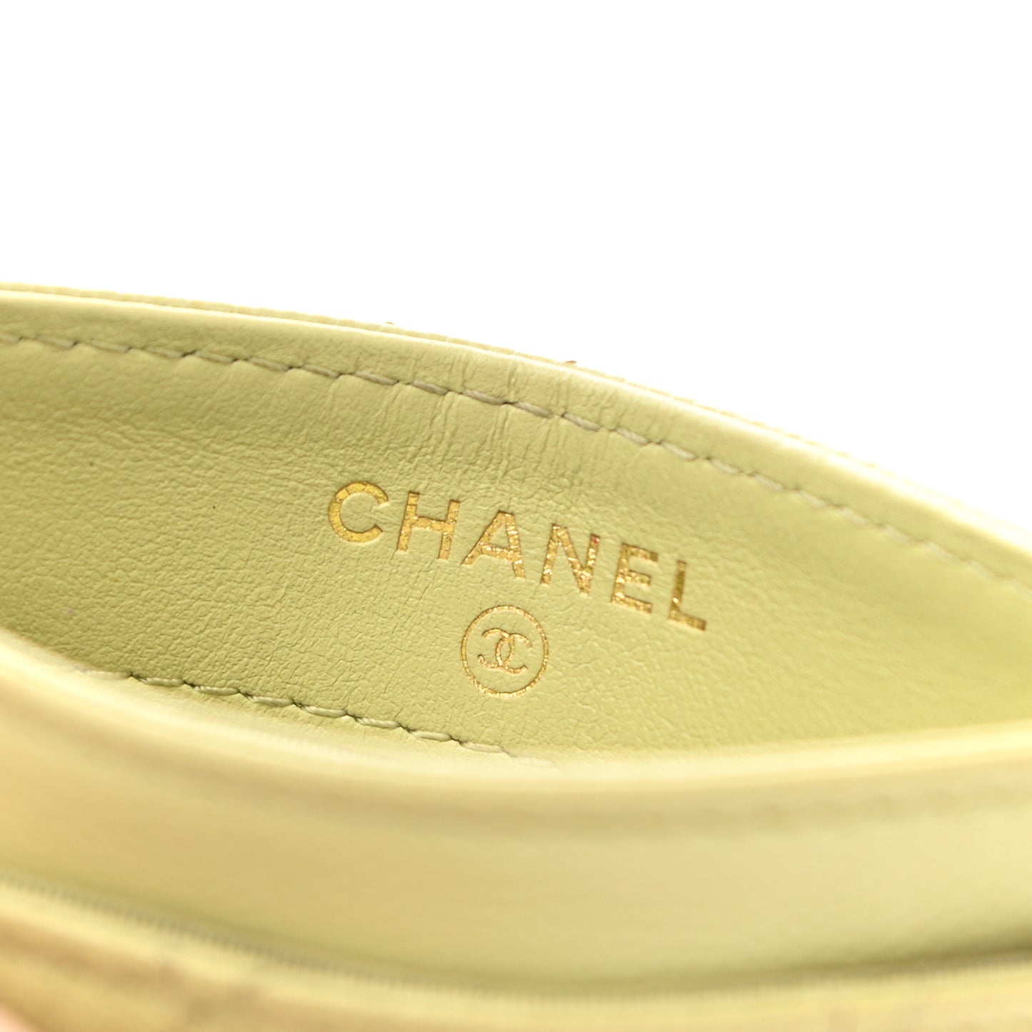 Caviar Quilted French New Wave Card Holder Light Green