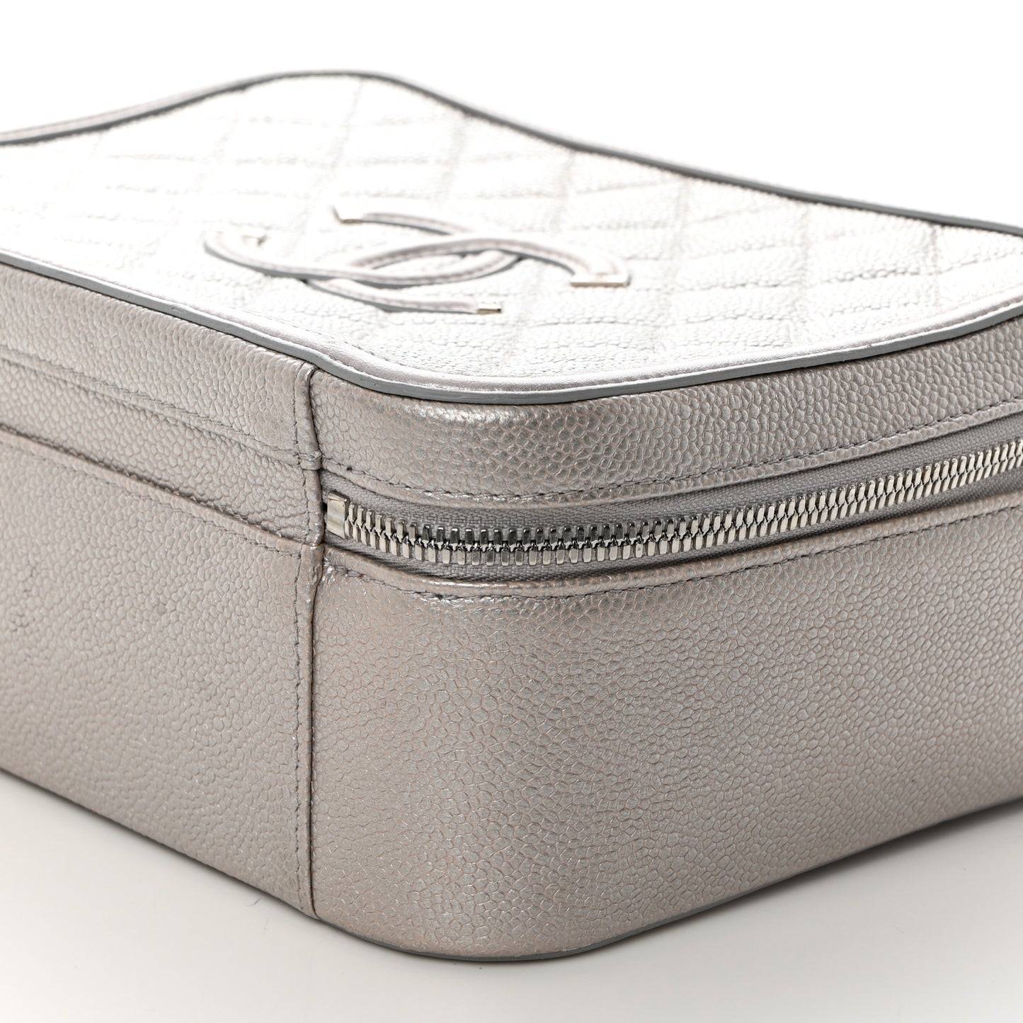 Metallic Caviar Quilted Large CC Filigree Vanity Case Silver