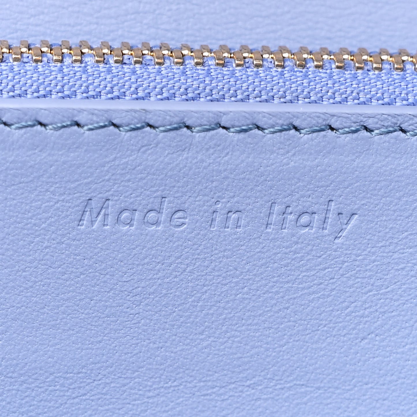 Spazzolato Calfskin Medium Classic Box Flap Bag Porcelain