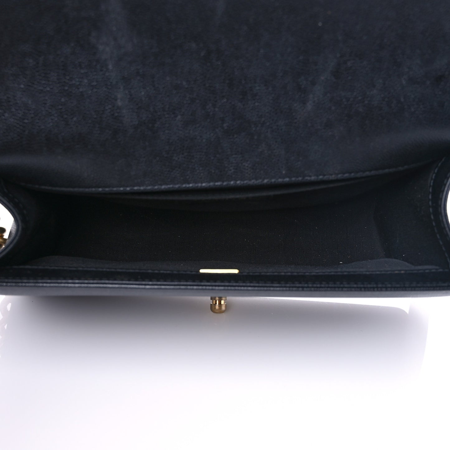 Caviar Quilted Medium Boy Flap Black