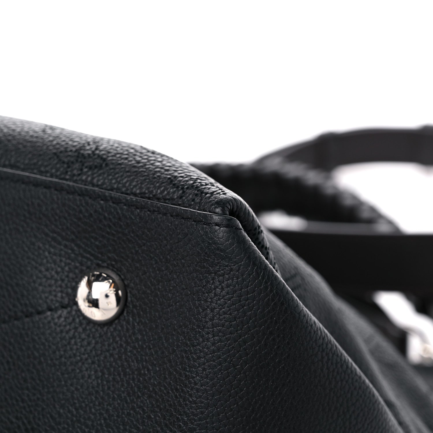 Louis Vuitton Mahina Beaubourg Hobo MM Black 9 of 11