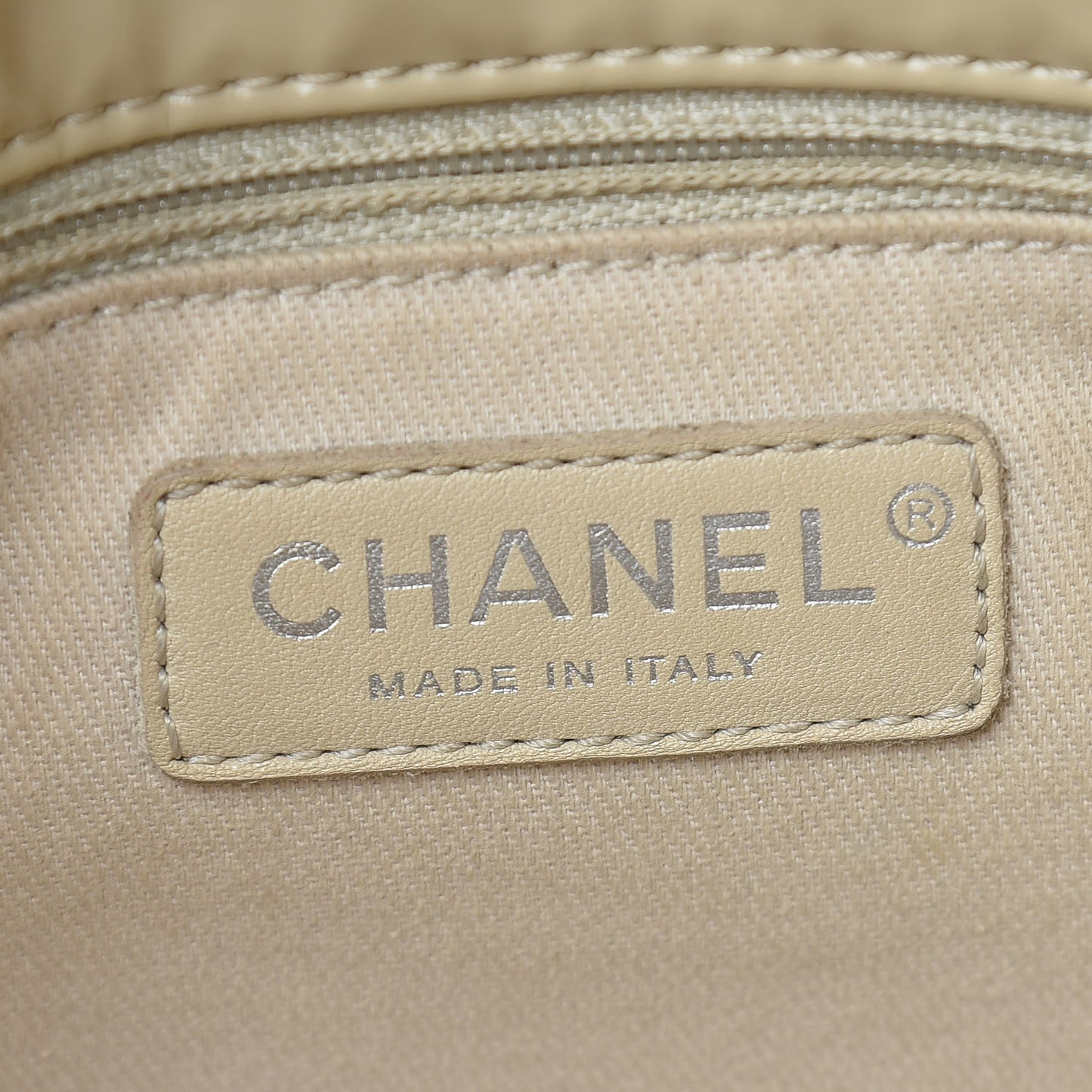 Vinyl Quilted Large In The Business Tote Beige