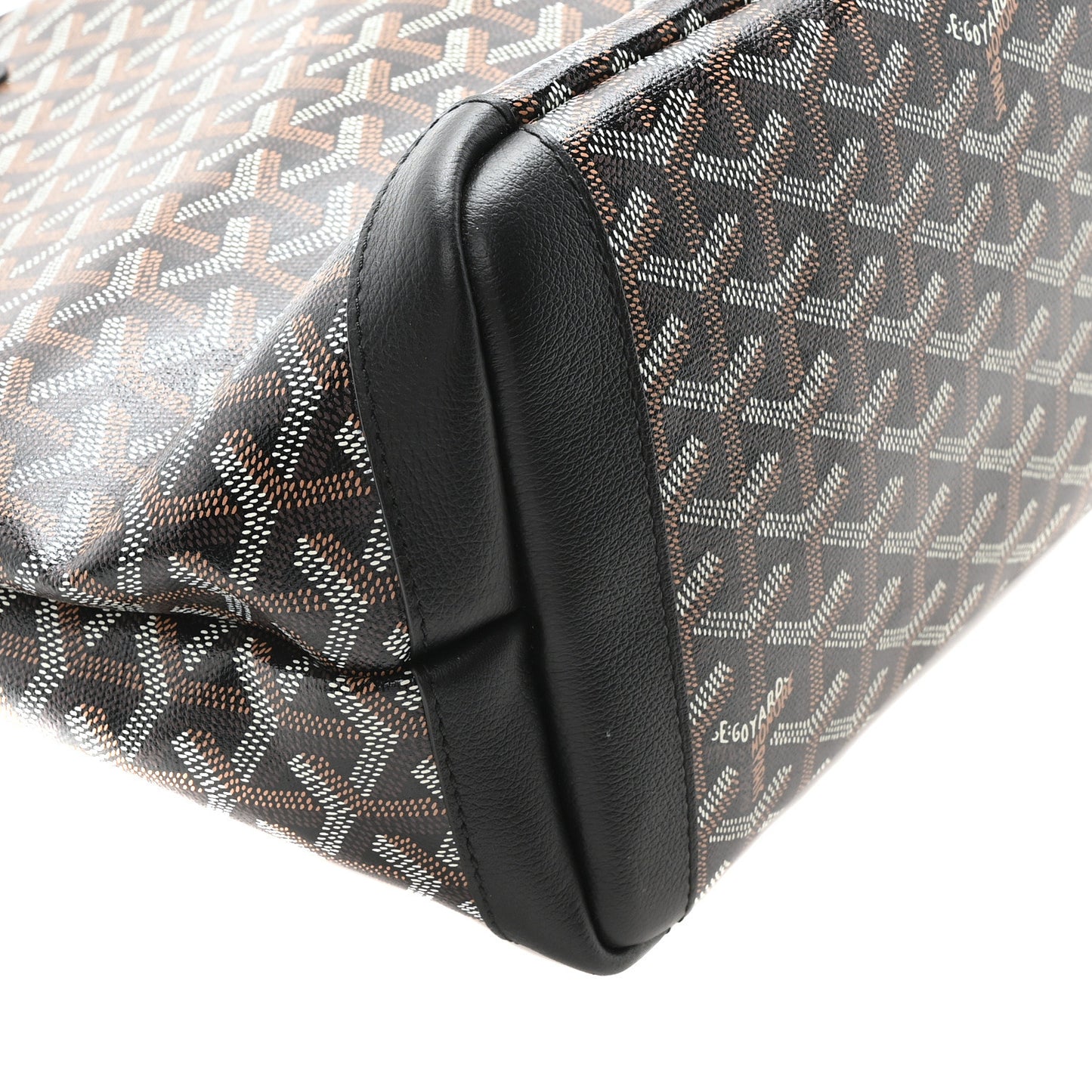 Goyardine Artois MM Black