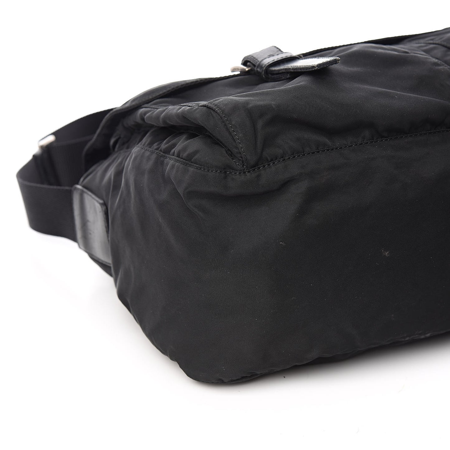 Nylon Vela Messenger Bag Black