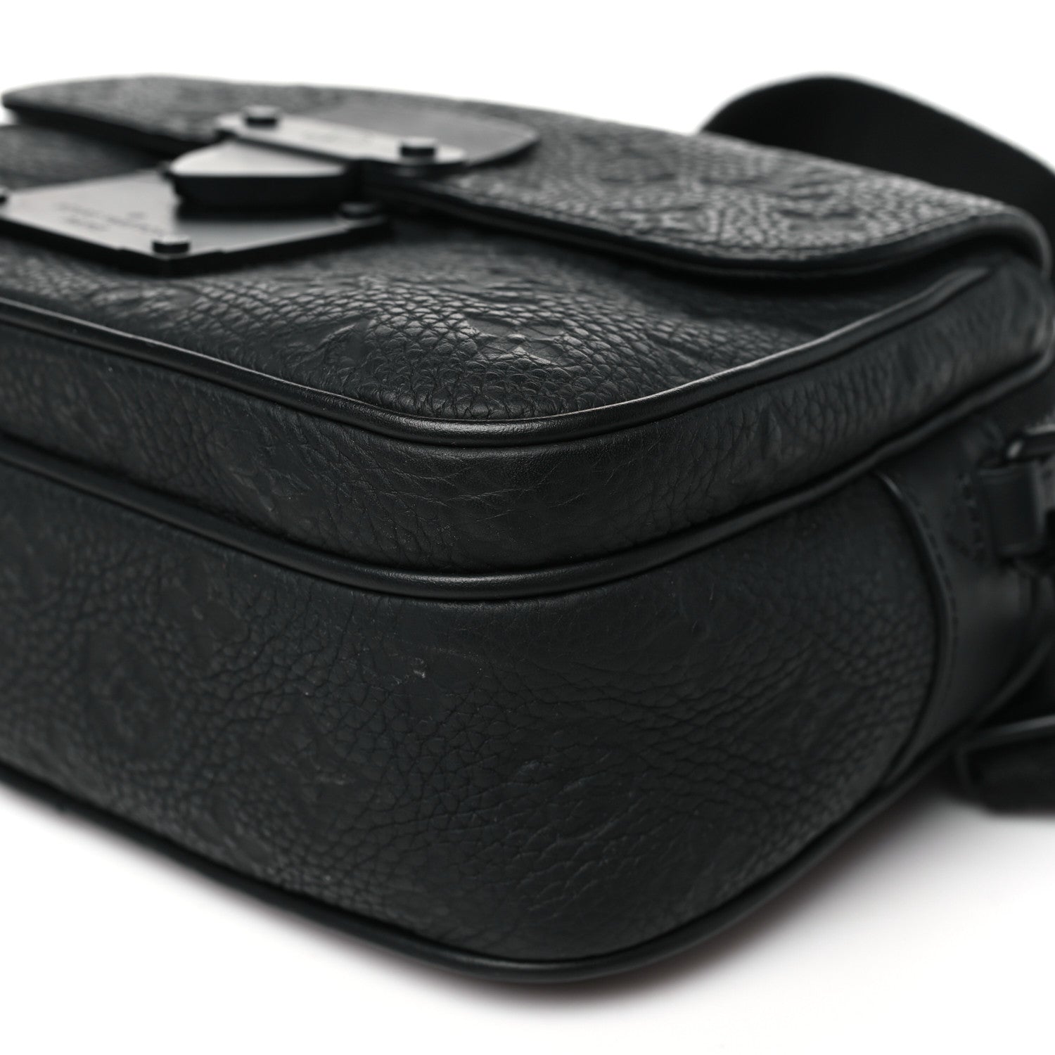 Louis Vuitton Taurillon Monogram S Lock Messenger Black 9 of 9