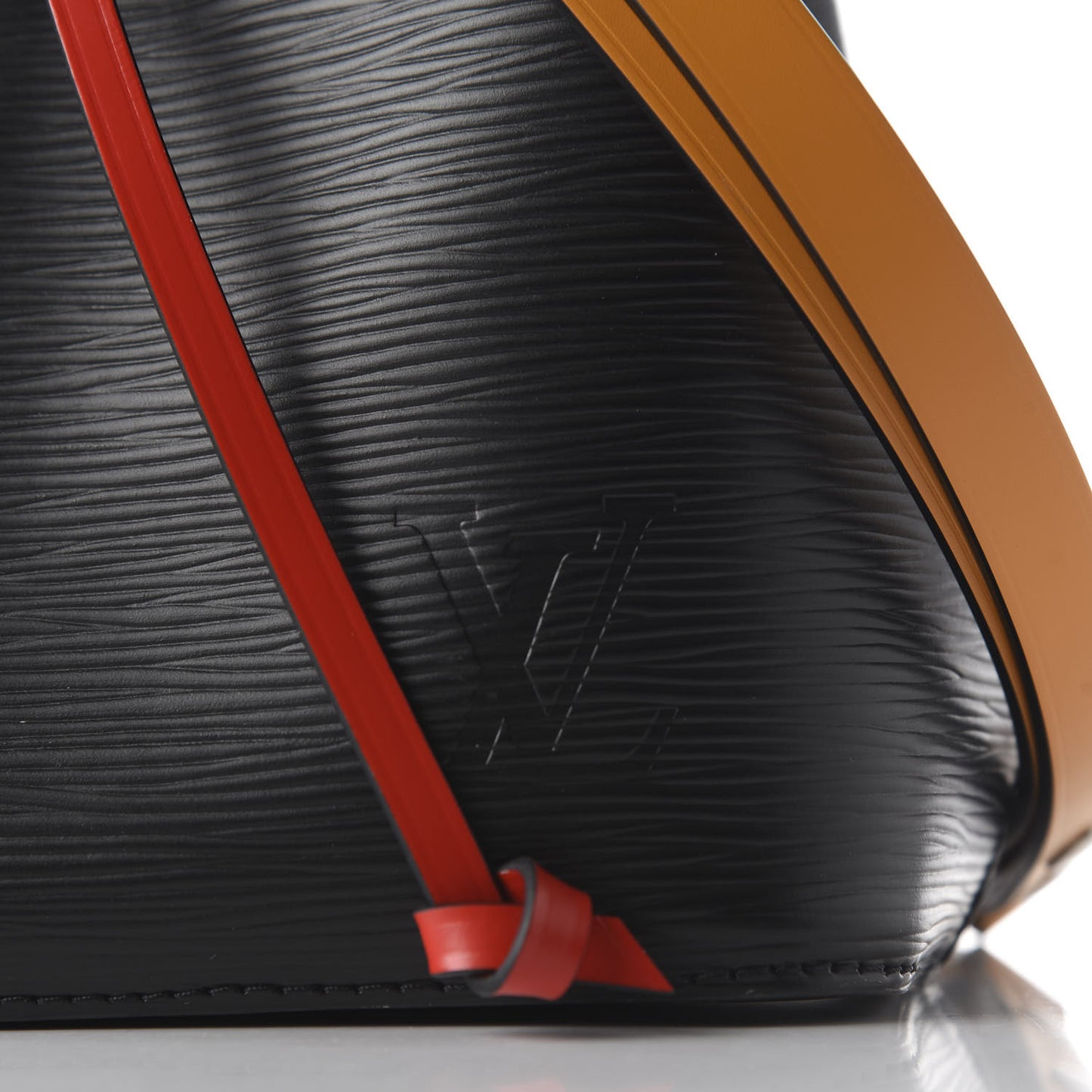 Epi Neonoe BB Black Safran