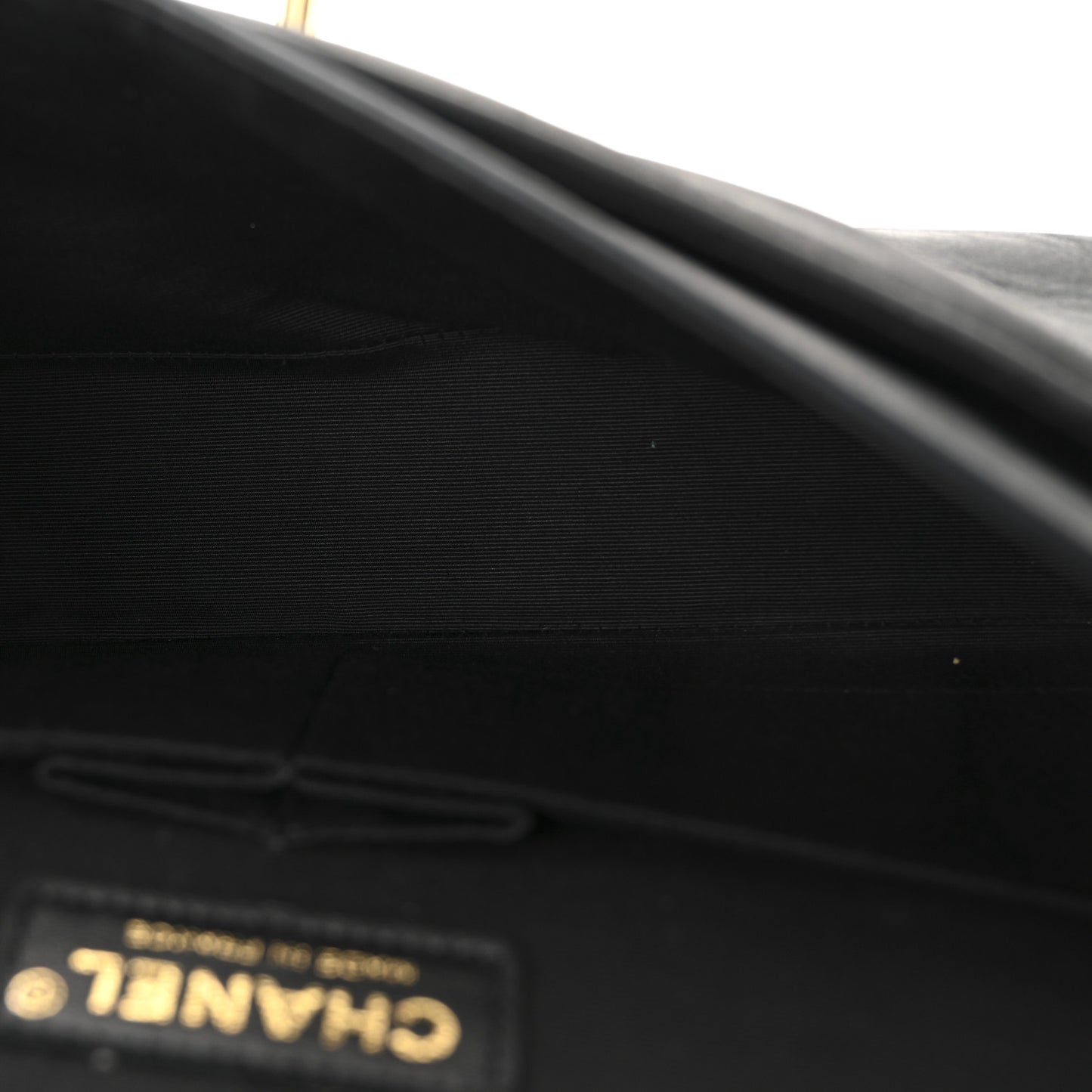 Metallic Grained Calfskin Medium Classic Pure Double Flap Gold Black