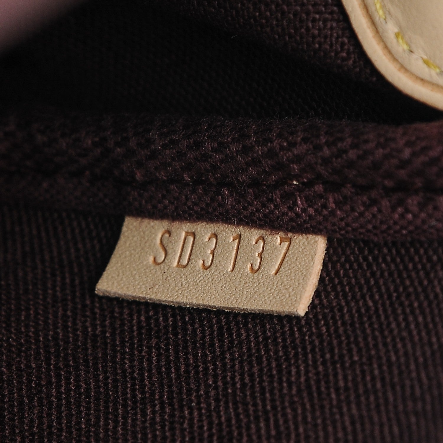 Louis Vuitton Monogram Favorite PM 8 of 8