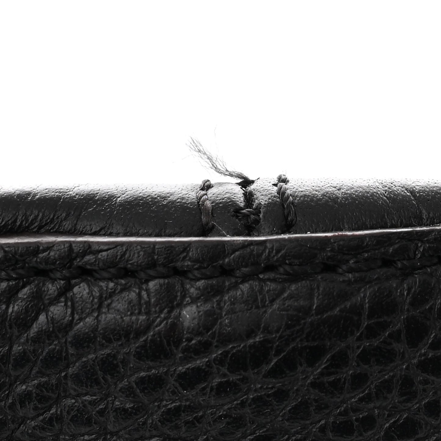 Taurillon Capucines PM Black