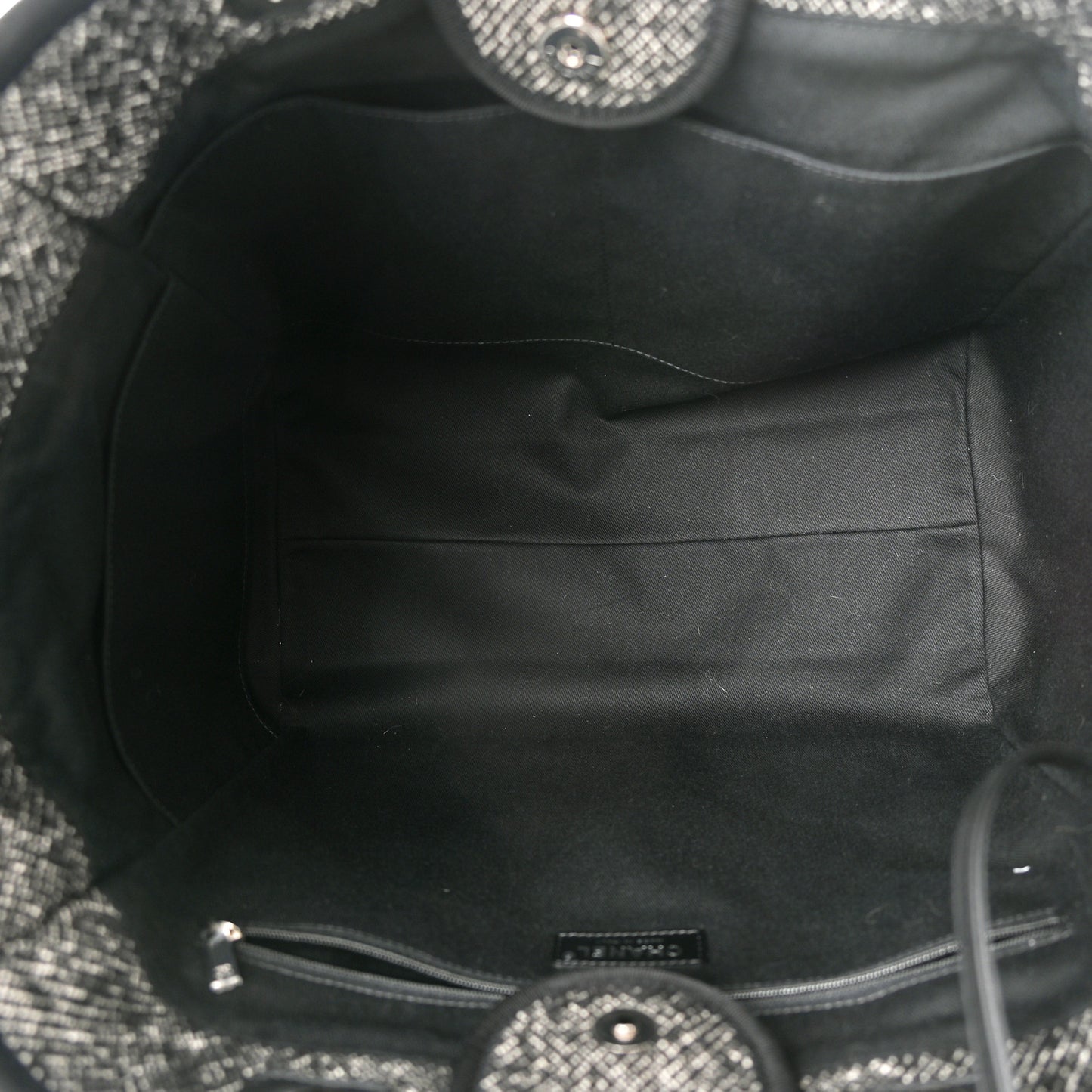 Mixed Fibers Calfskin Medium Deauville Tote Black