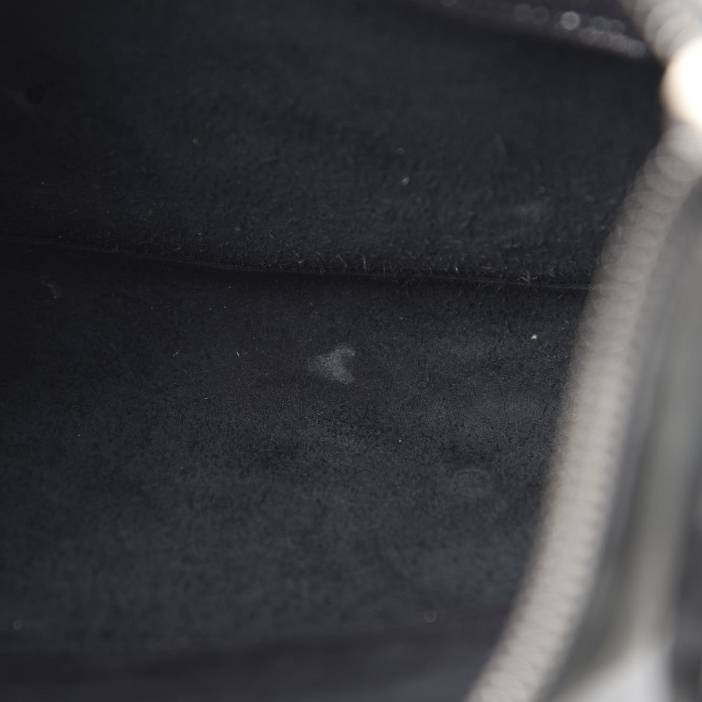 Metallic Calfskin Milkyway Ligne Papier Messenger Black
