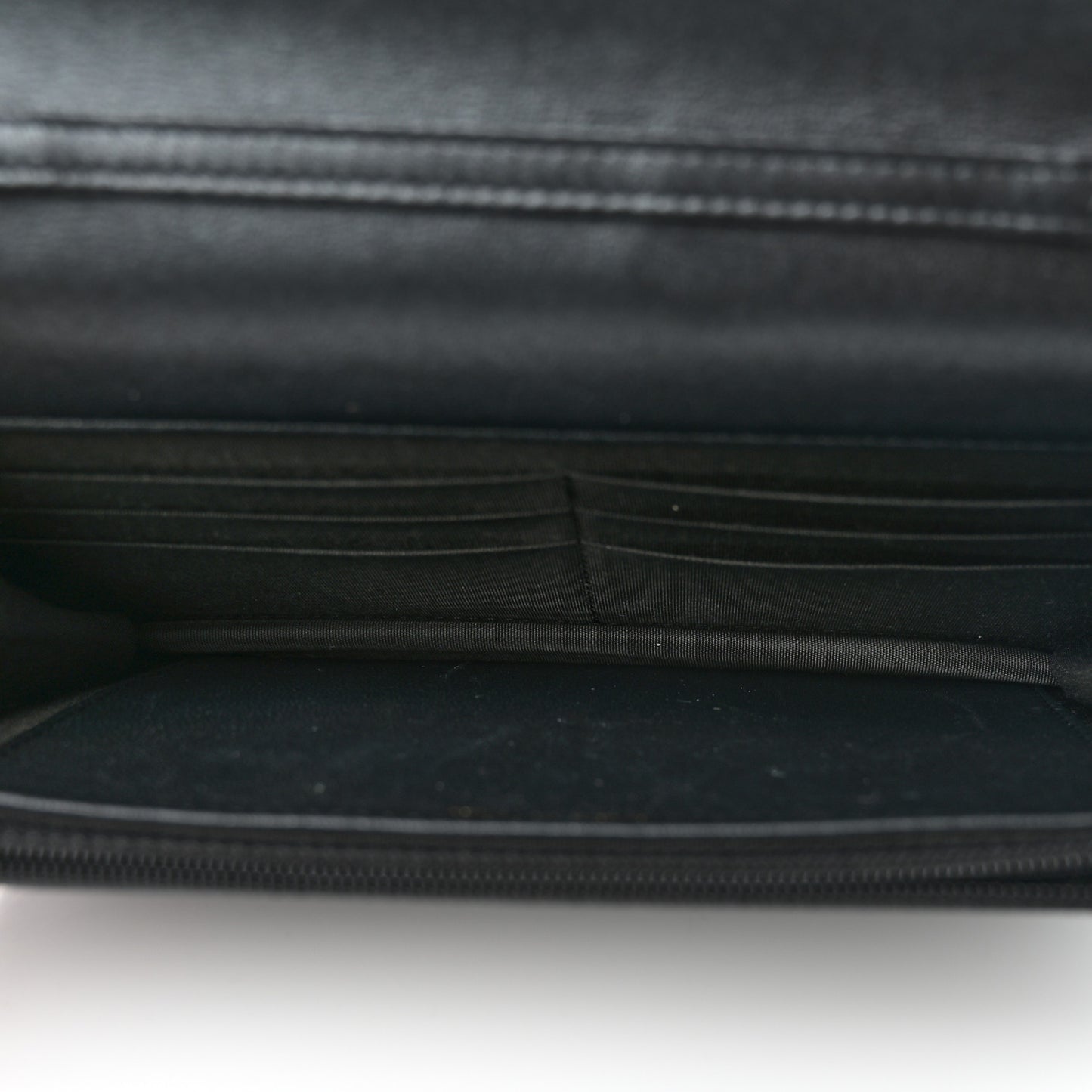 Iridescent Lambskin Quilted Pearl Wallet On Chain WOC Black