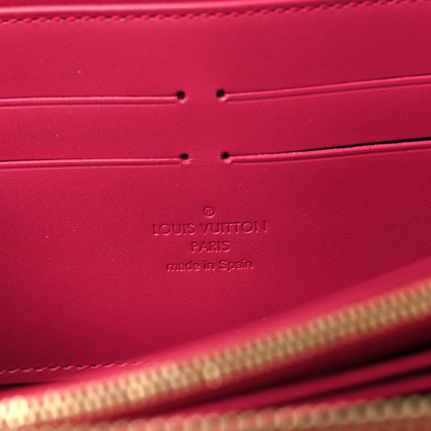 Vernis Zippy Wallet Fuchsia