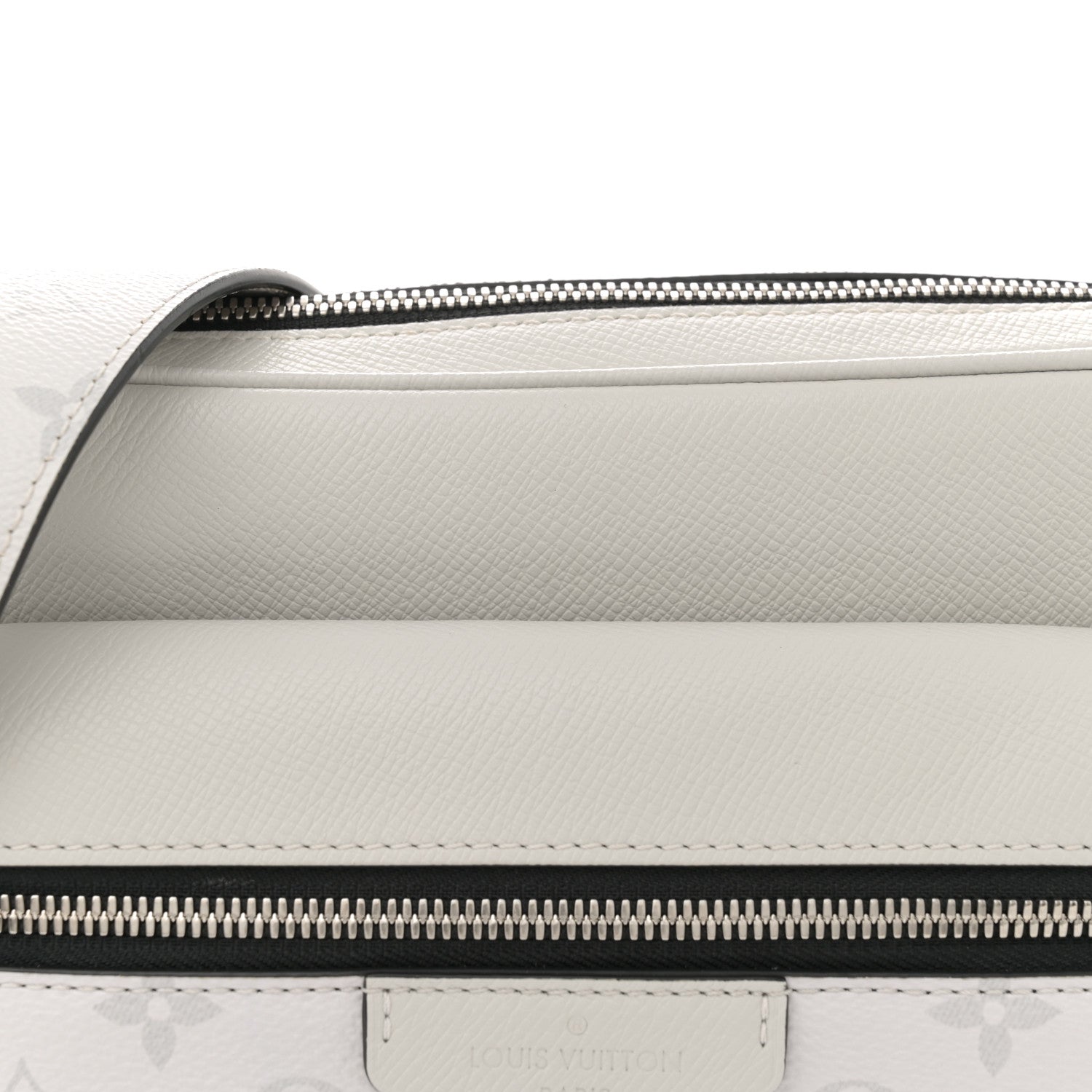 Louis Vuitton Taigarama Outdoor Messenger Antartica 8 of 11