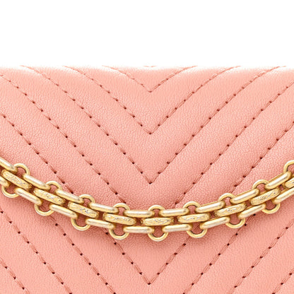 Chanel Sheepskin Chevron Quilted 2.55 Reissue 225 Flap Light Pink 8 of 11