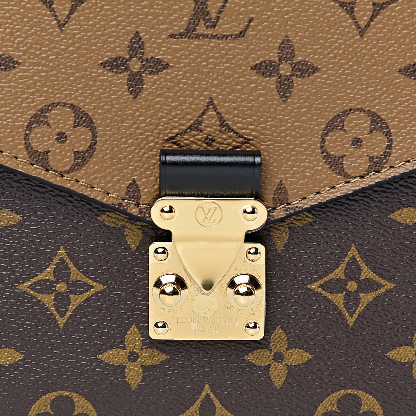 Reverse Monogram Pochette Metis