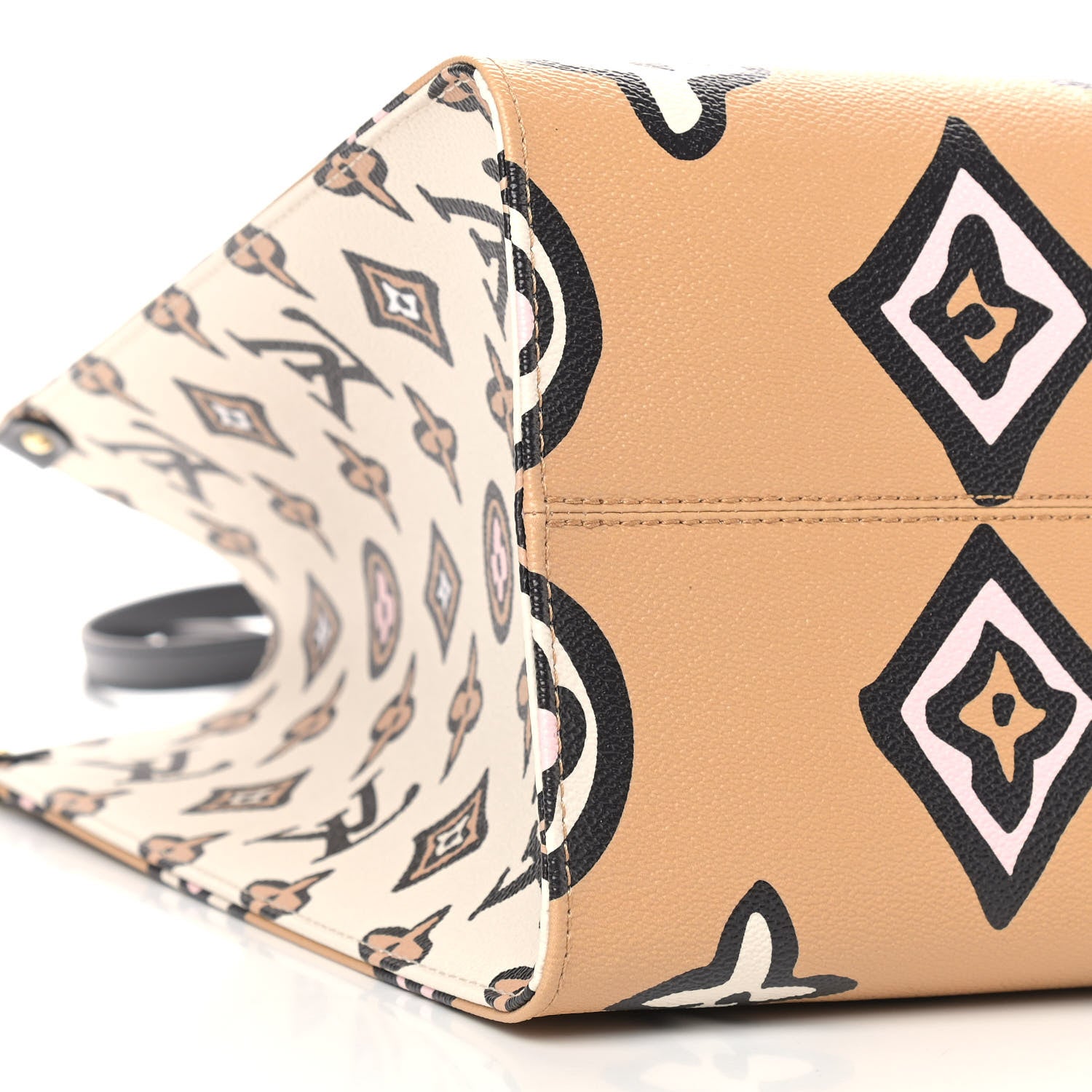 Louis Vuitton Monogram Giant Wild At Heart Onthego GM Arizona 7 of 8