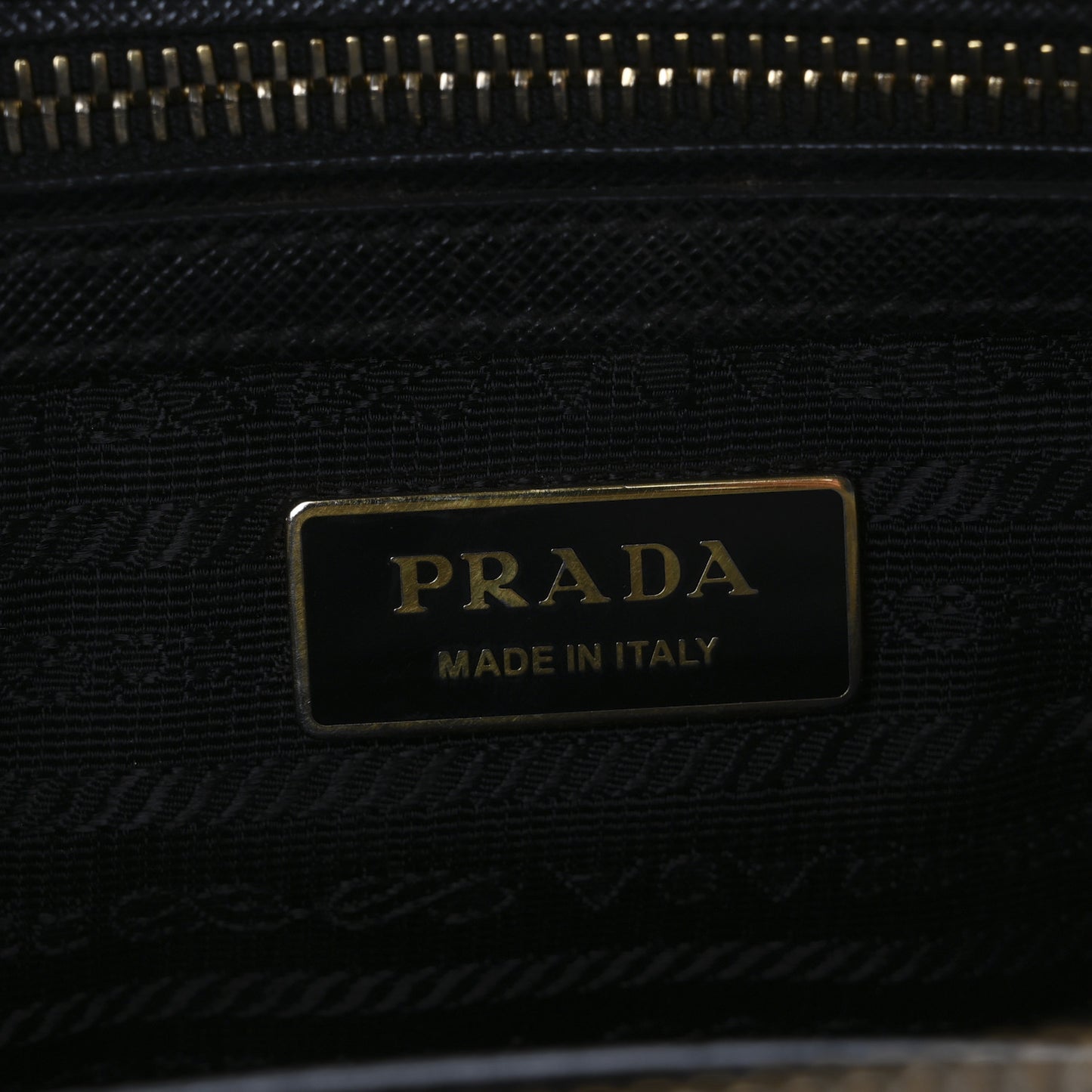 Saffiano Lux Small Galleria Double Zip Tote Black