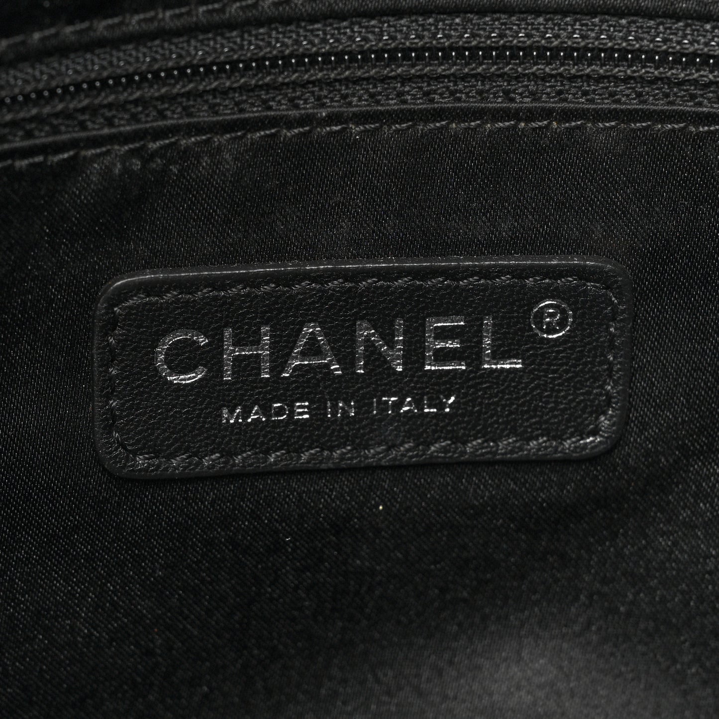 Vinyl Quilted Frozen Shopping Tote Black