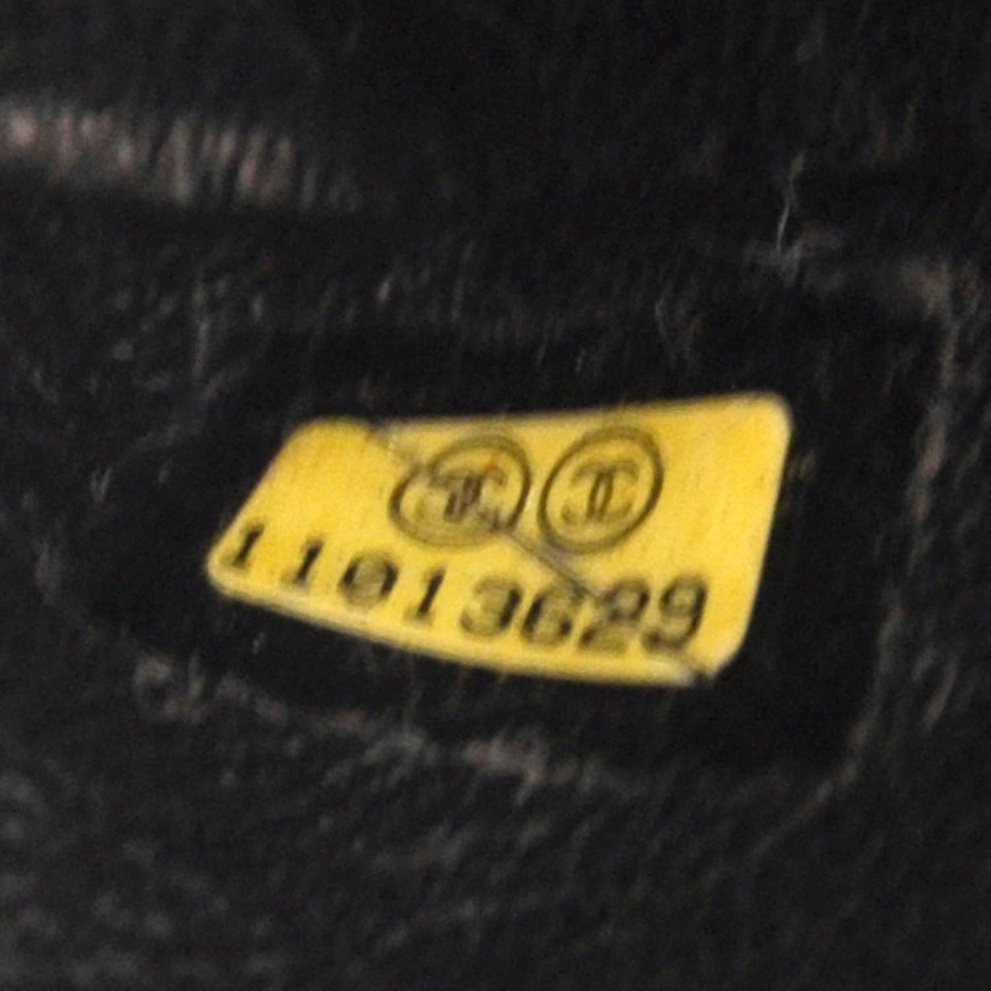 Lambskin East West Flap Black