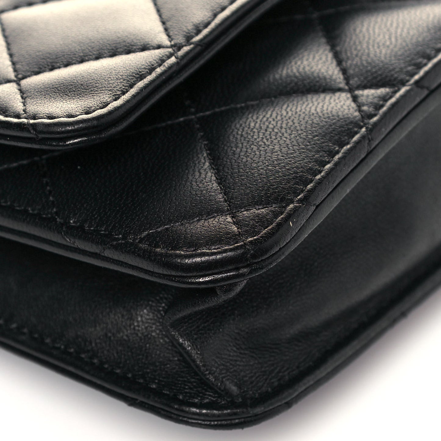 Lambskin Quilted Wallet On Chain WOC Black